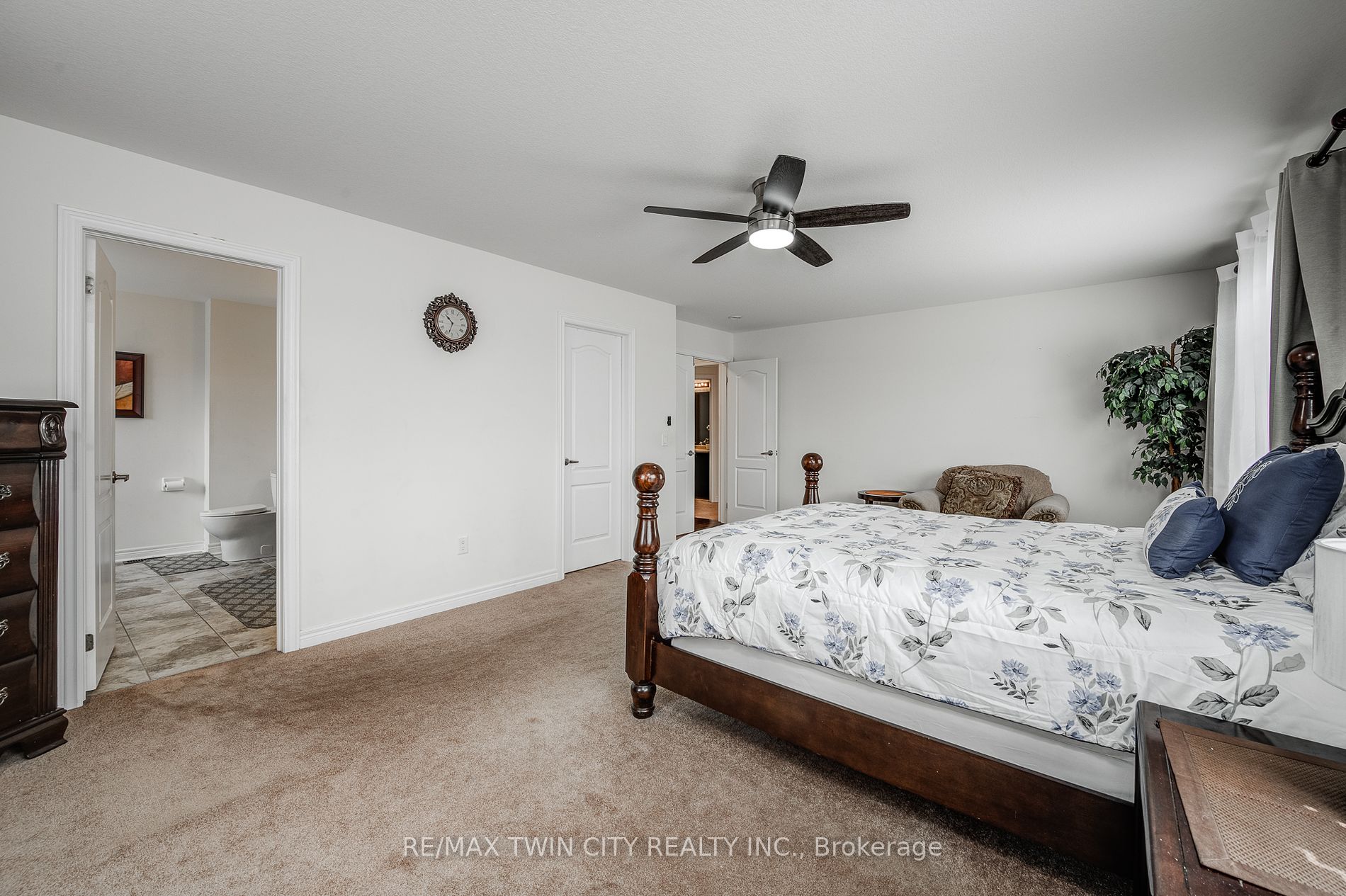 212 Dorchester Crt