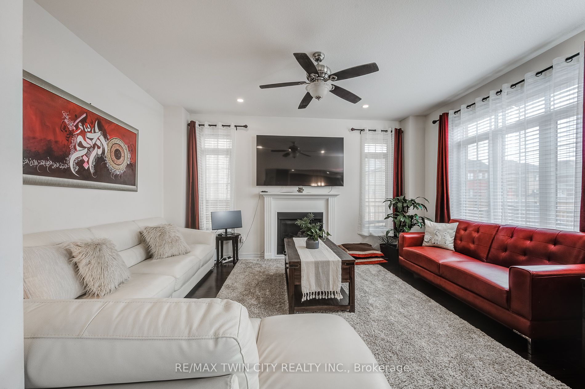 212 Dorchester Crt