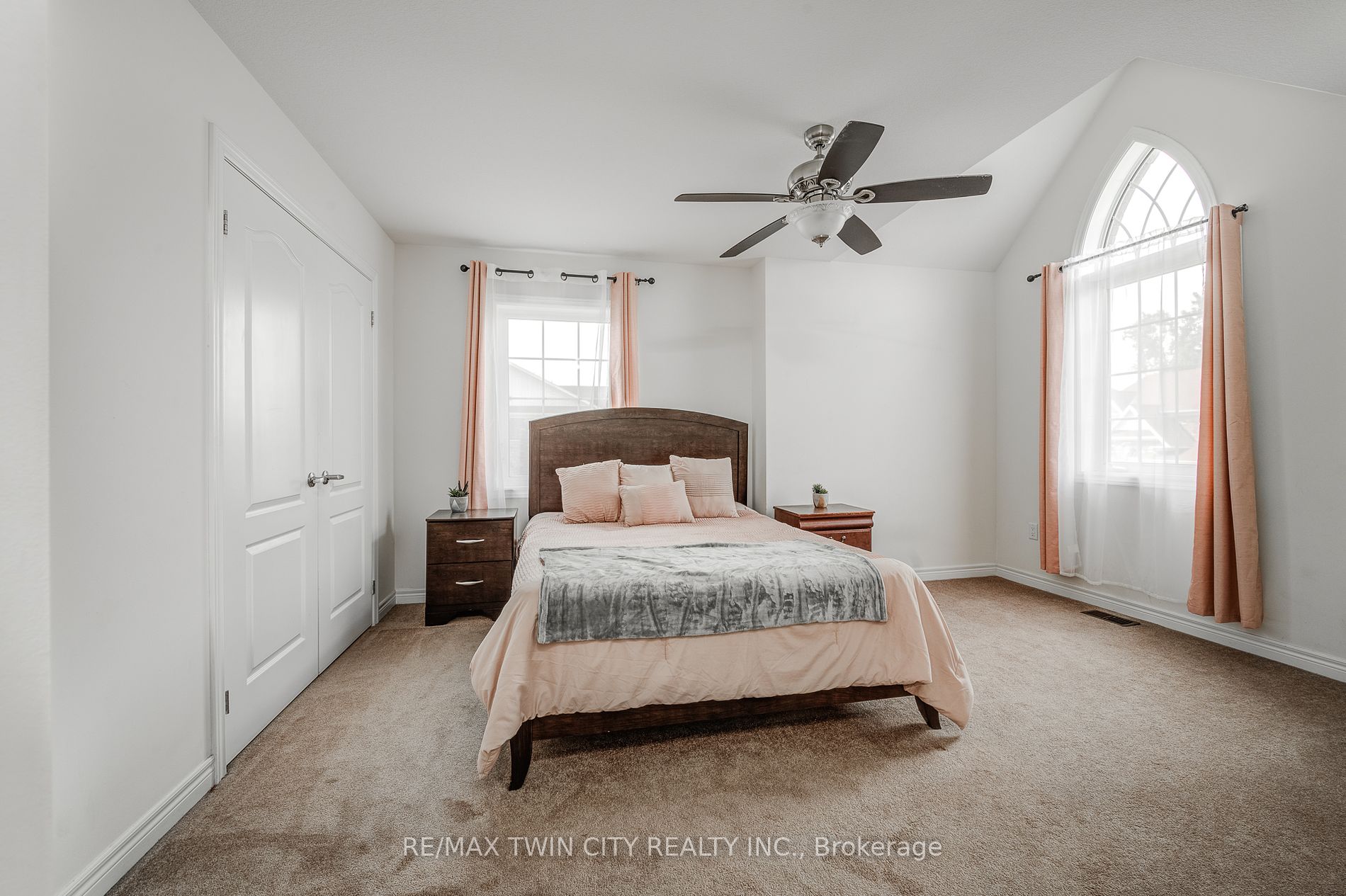 212 Dorchester Crt