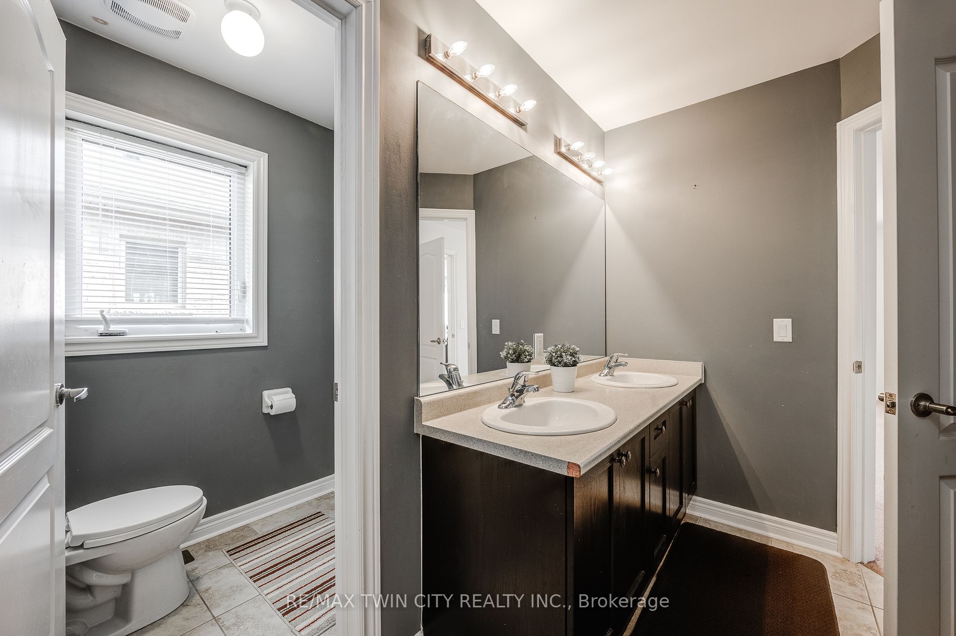 212 Dorchester Crt