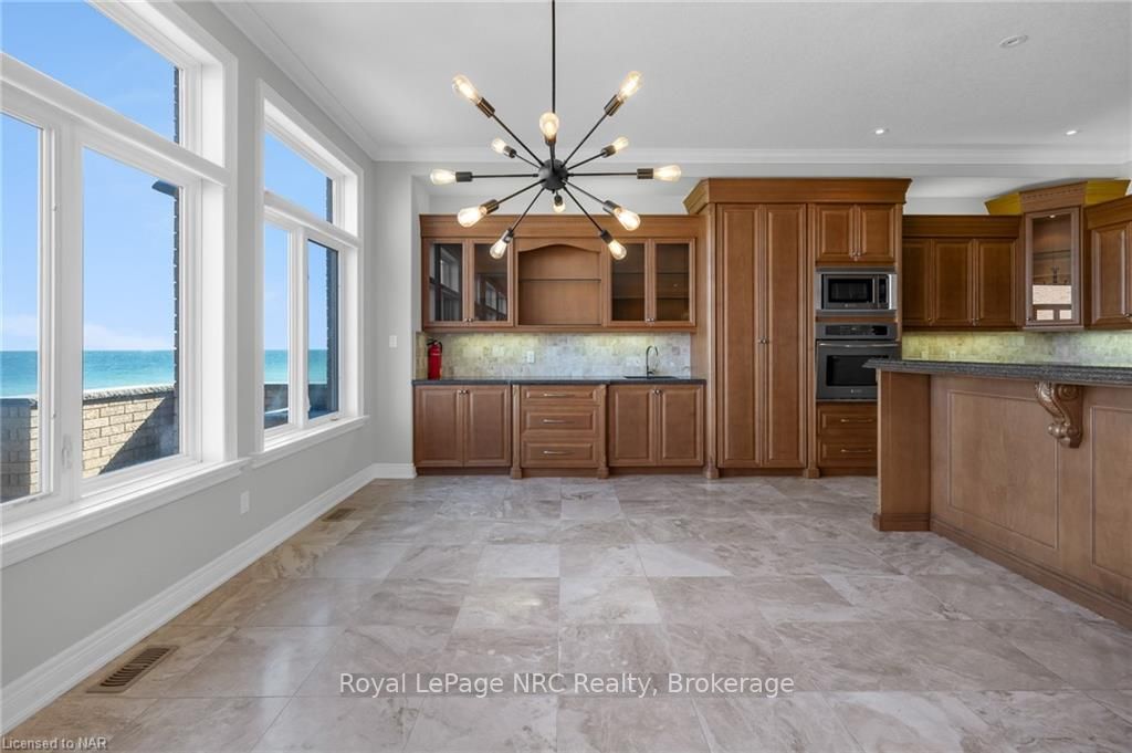 112 Watercrest Dr