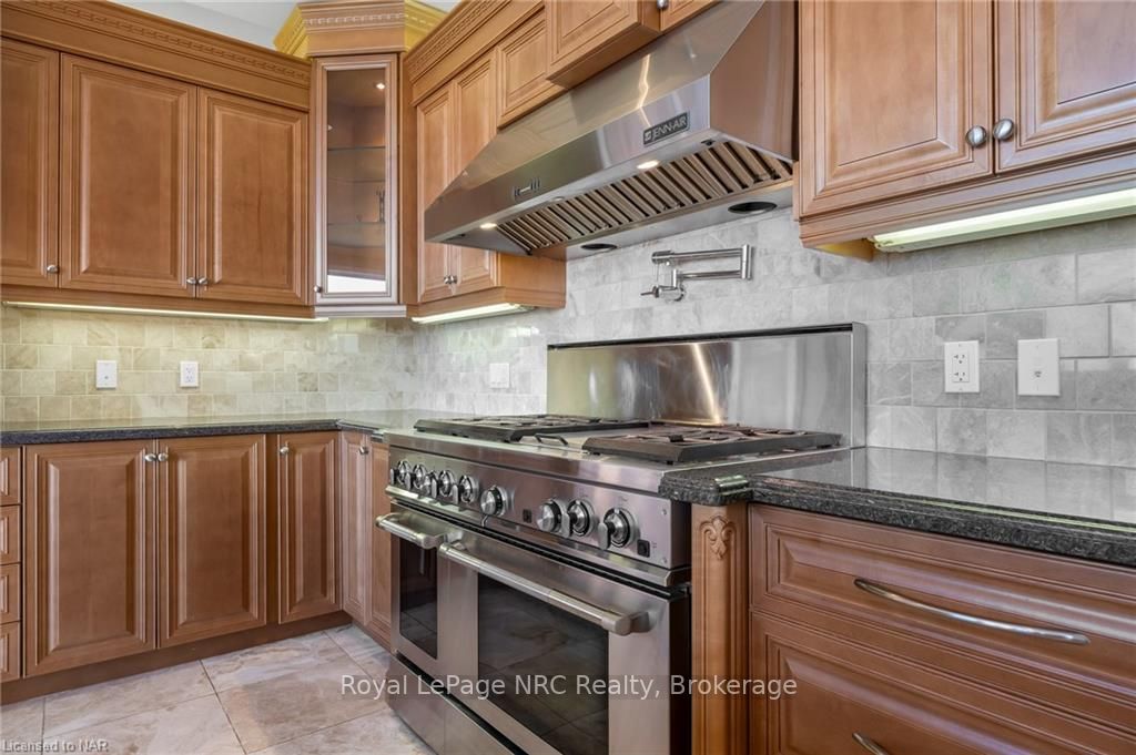 112 Watercrest Dr
