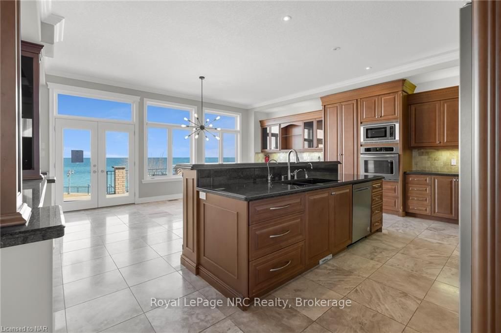 112 Watercrest Dr