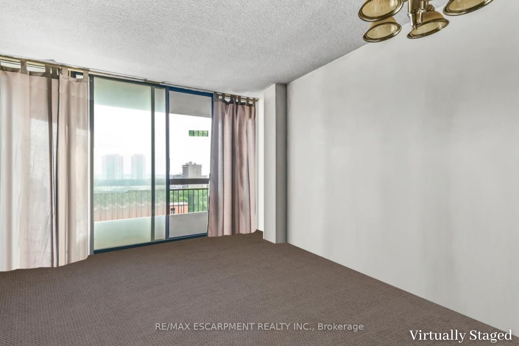 150 CHARLTON Avenue E #1201