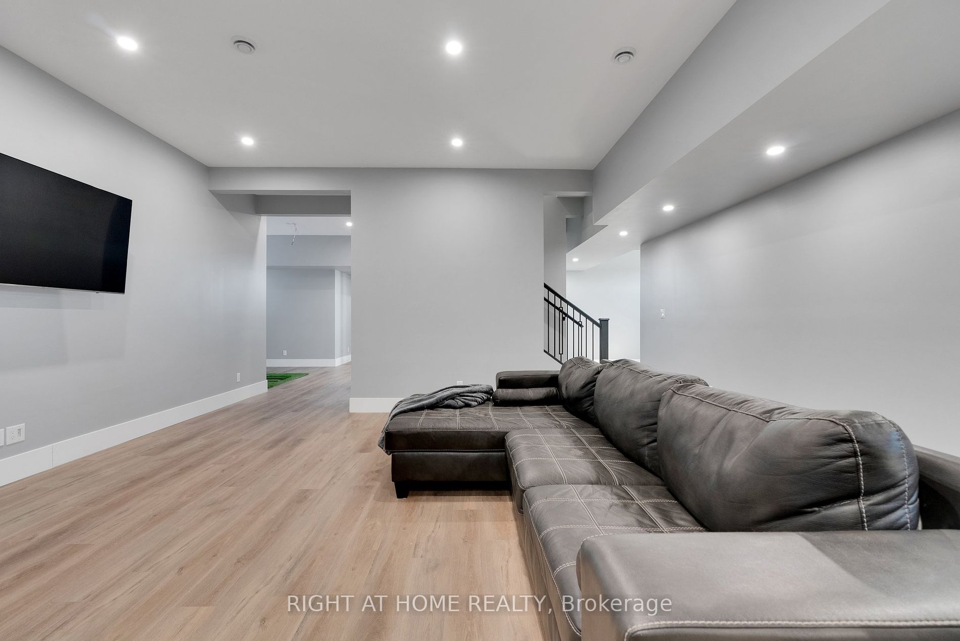 16 Cambray Road