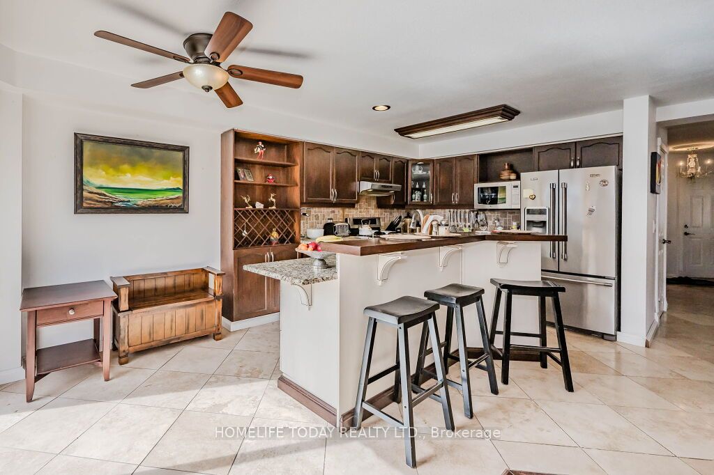 275 Farley Dr