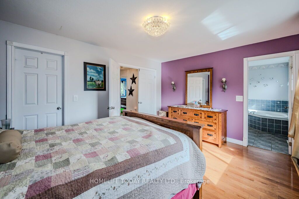 275 Farley Dr