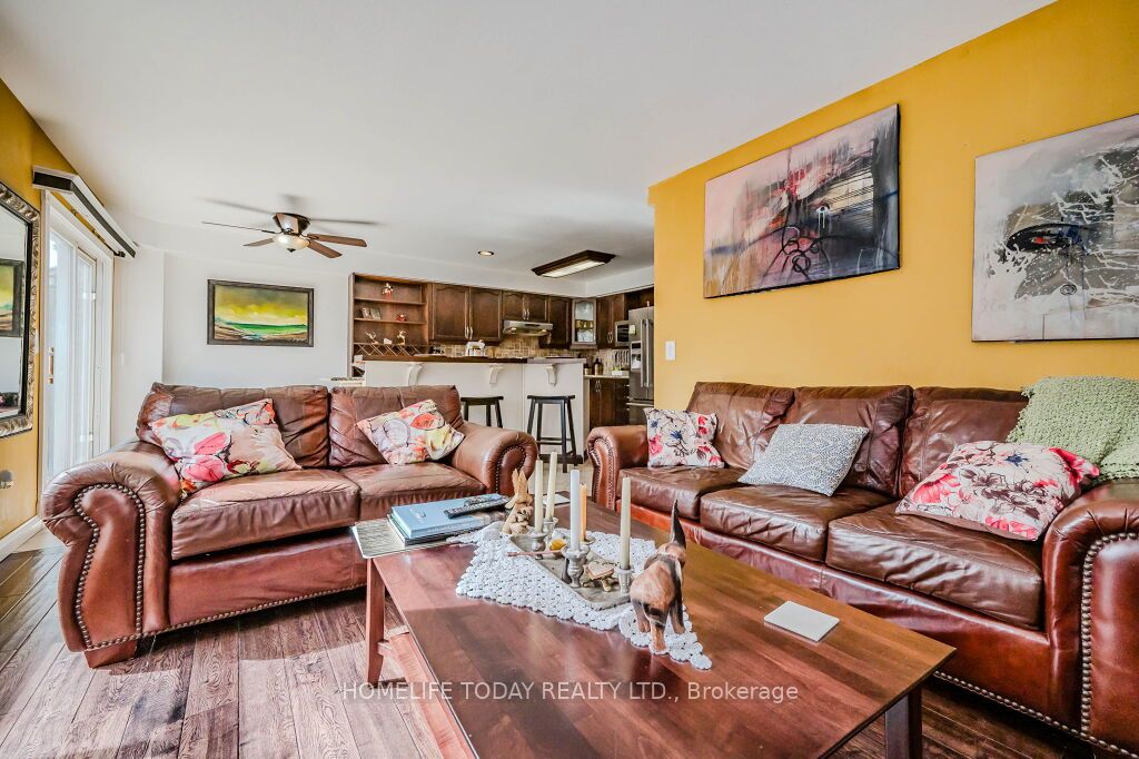 275 Farley Dr