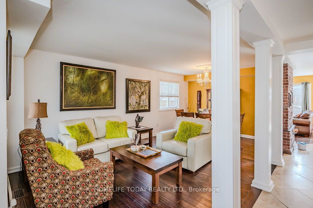 275 Farley Dr