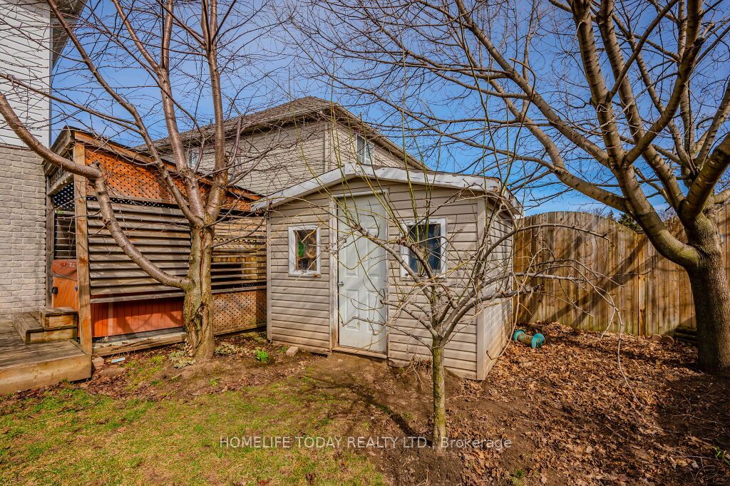 275 Farley Dr