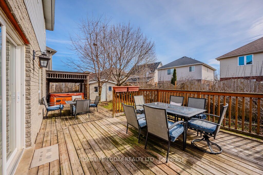 275 Farley Dr