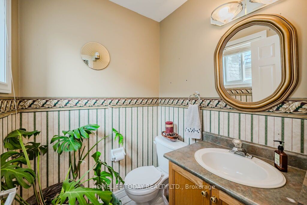 275 Farley Dr