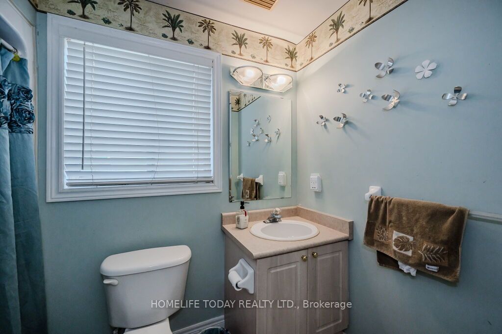 275 Farley Dr
