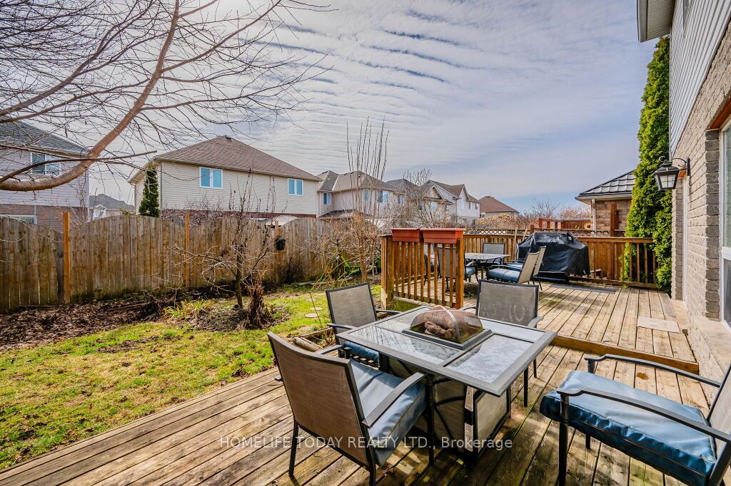 275 Farley Dr