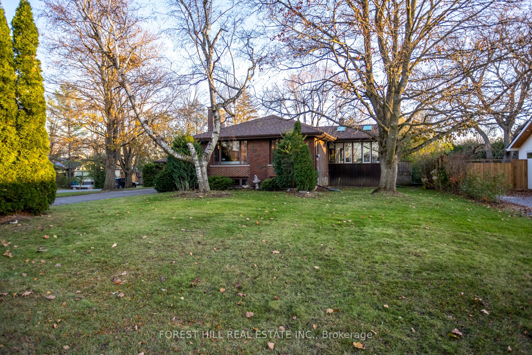 285 Cottonwood Dr