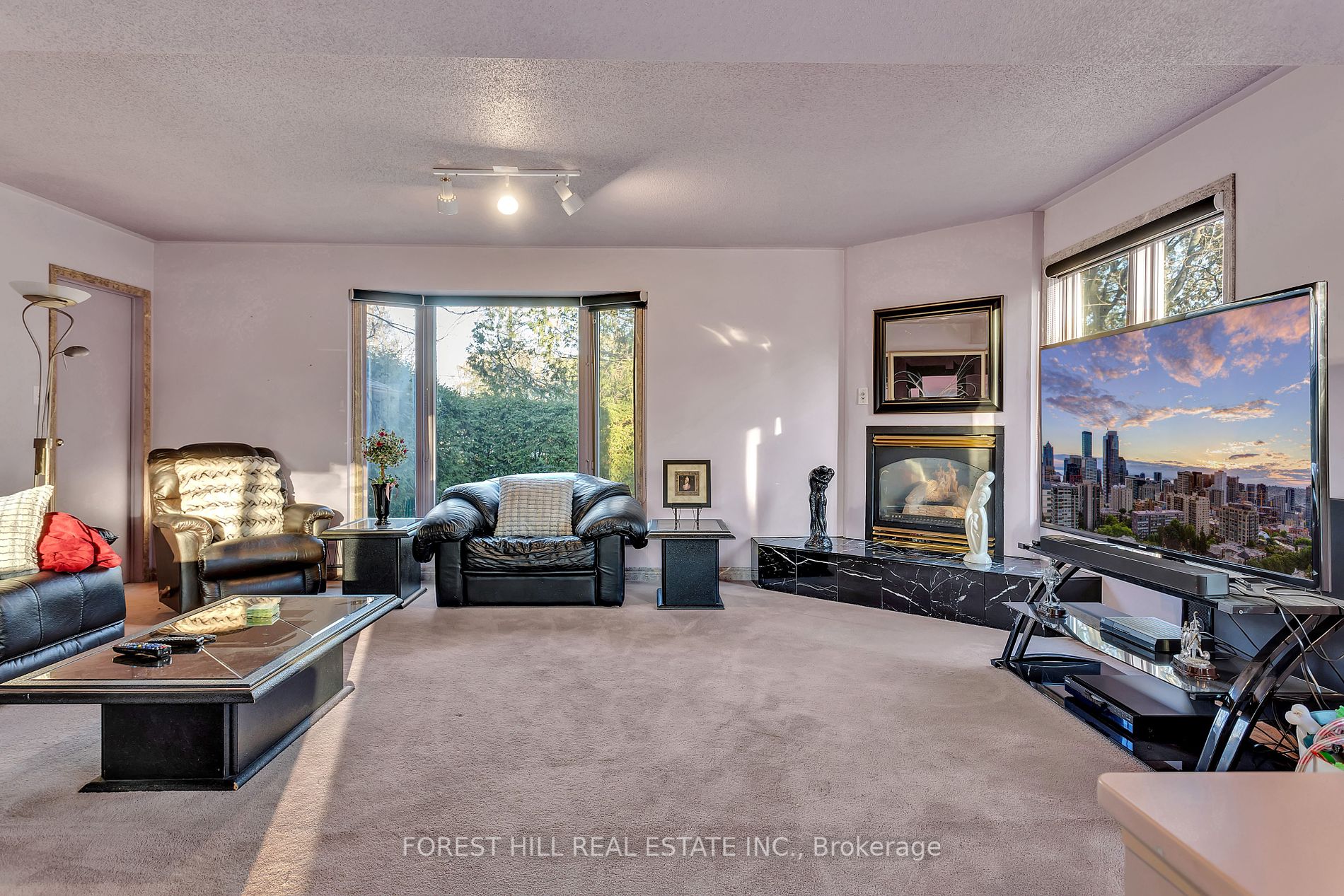 285 Cottonwood Dr