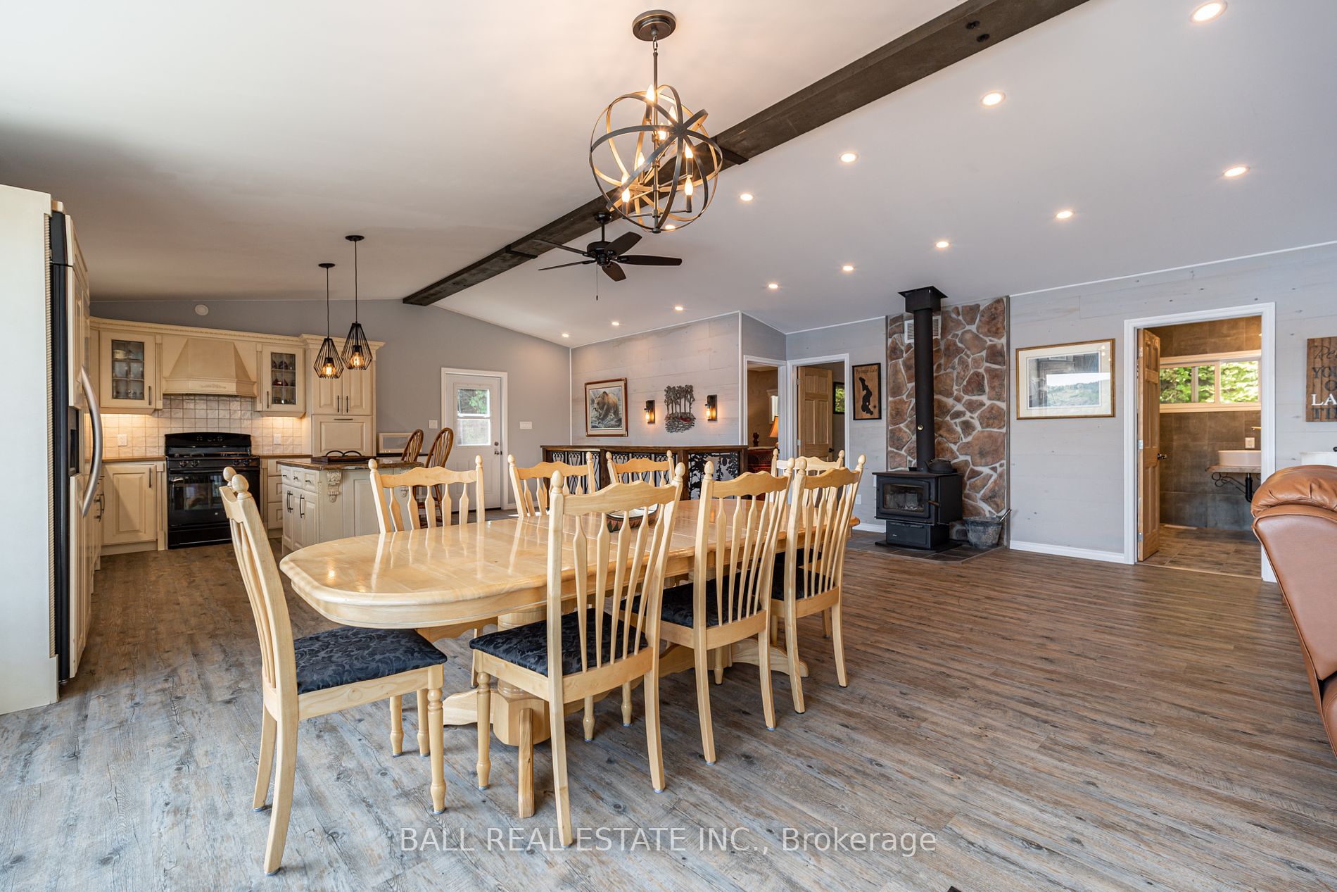 1758 Papineau Lake Rd
