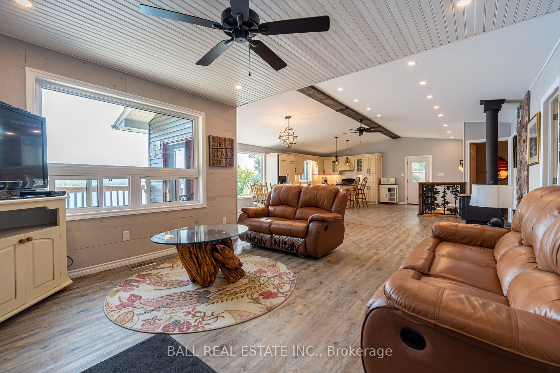 1758 Papineau Lake Rd