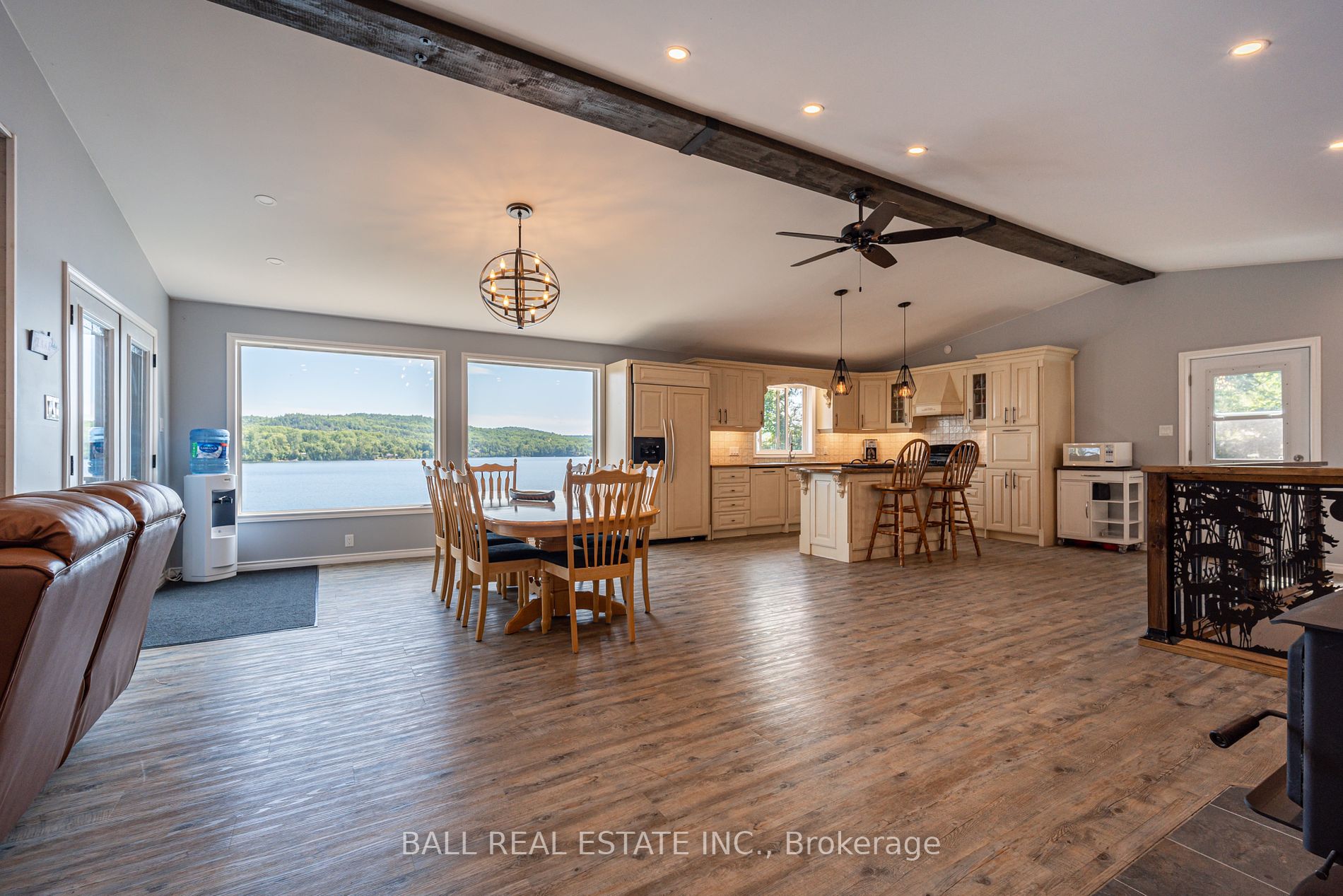 1758 Papineau Lake Rd
