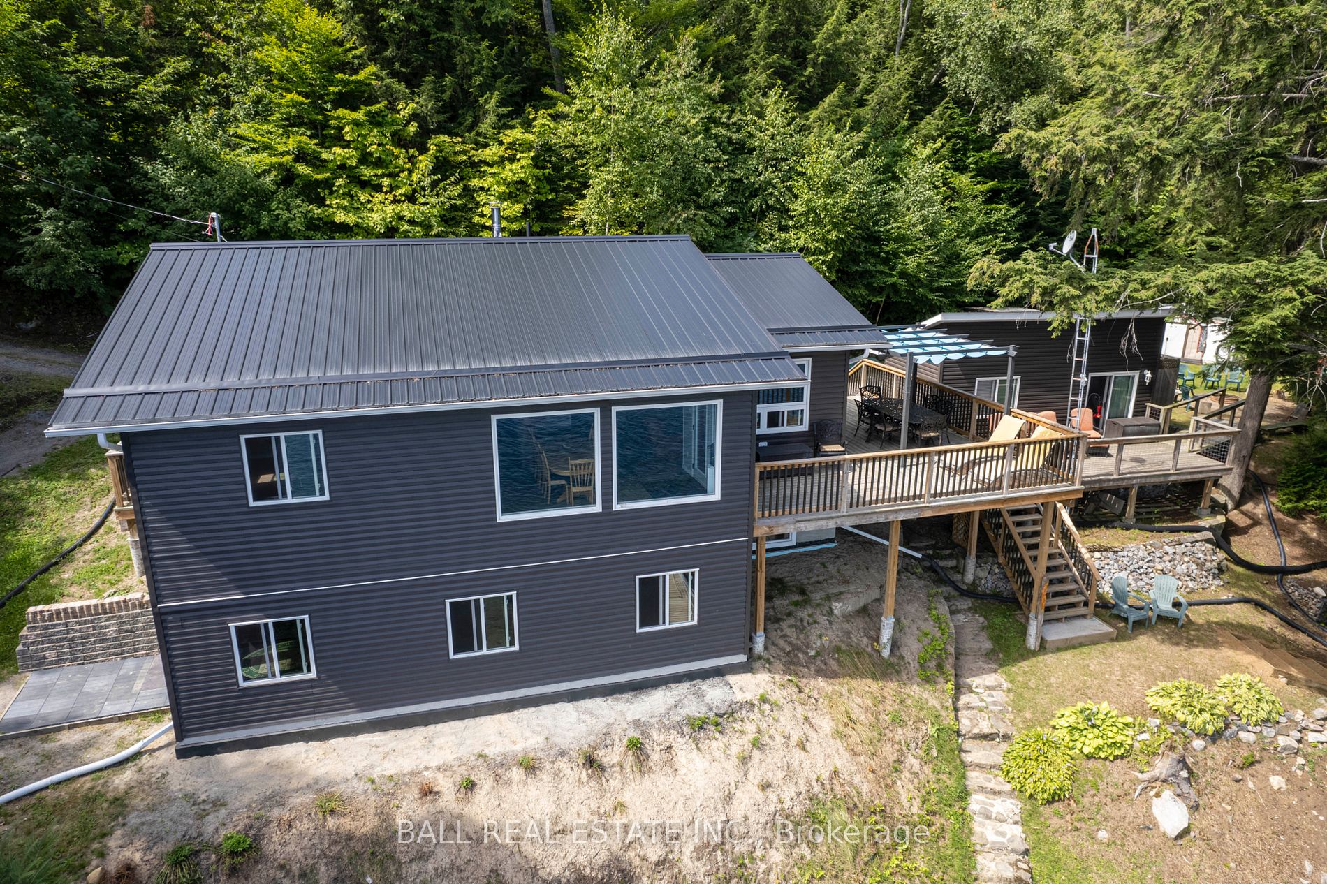 1758 Papineau Lake Rd