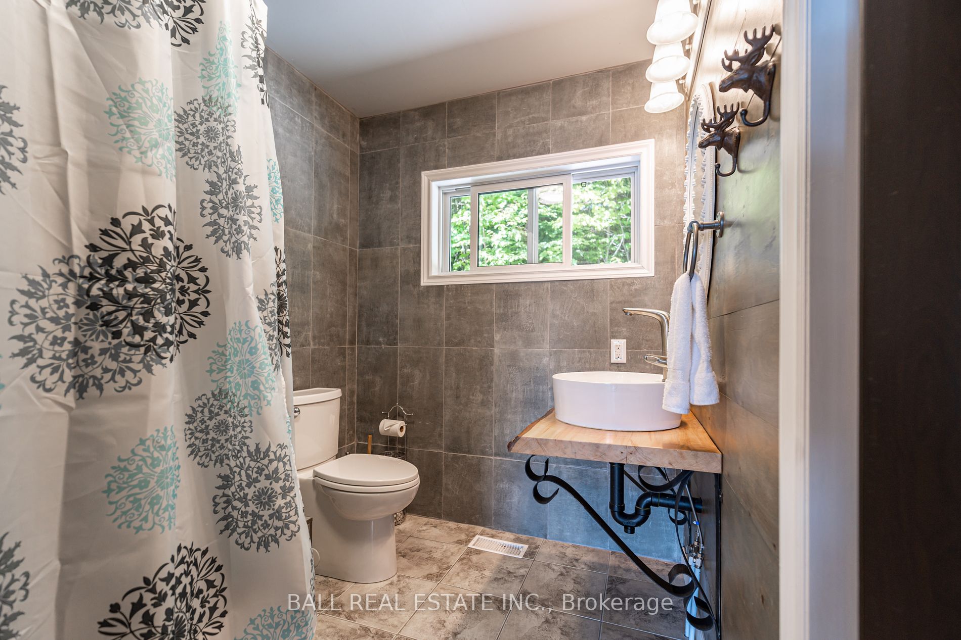 1758 Papineau Lake Rd