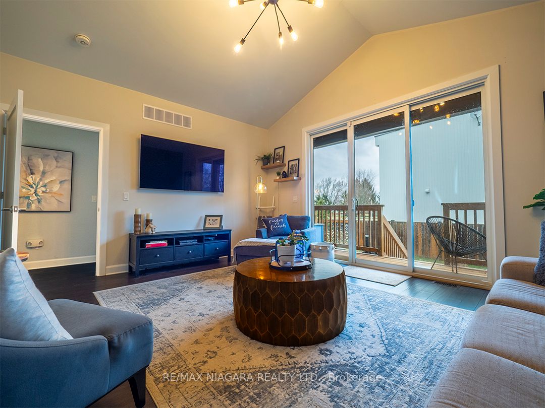 5 Heron Pointe Road