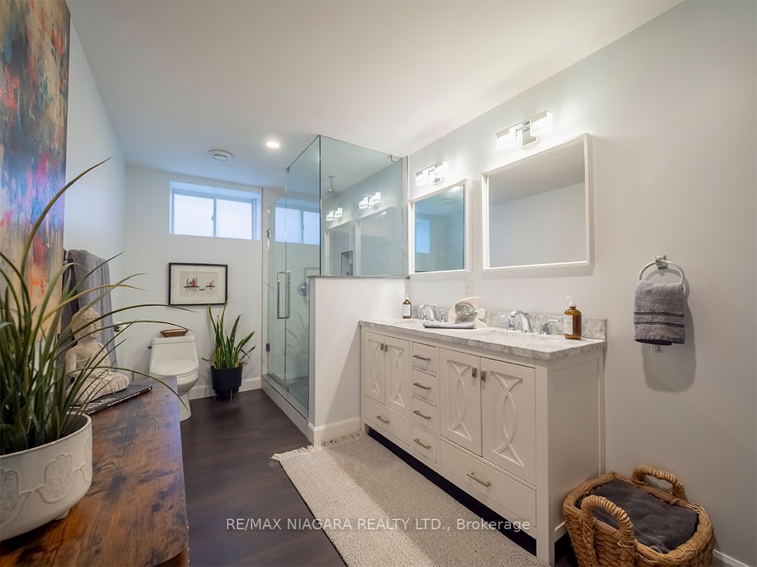 5 Heron Pointe Road