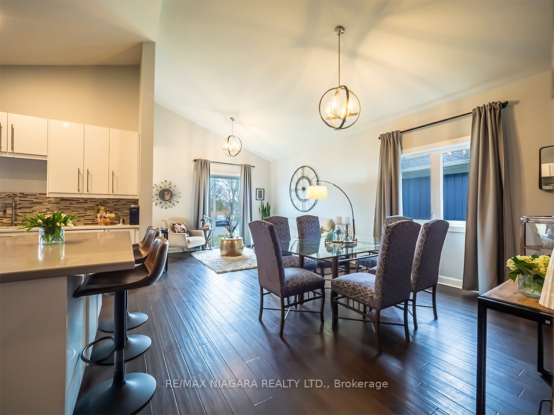 5 Heron Pointe Road