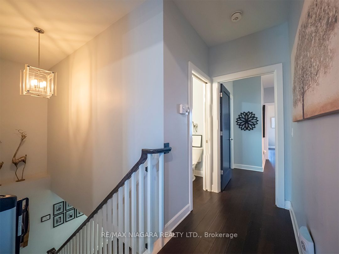 5 Heron Pointe Road