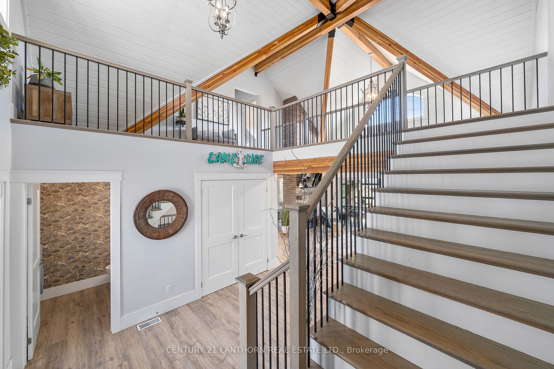19009 Loyalist Pkwy