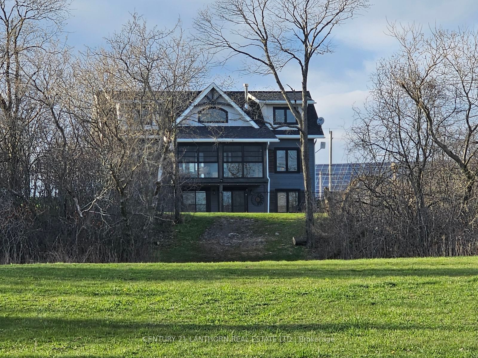 19009 Loyalist Pkwy