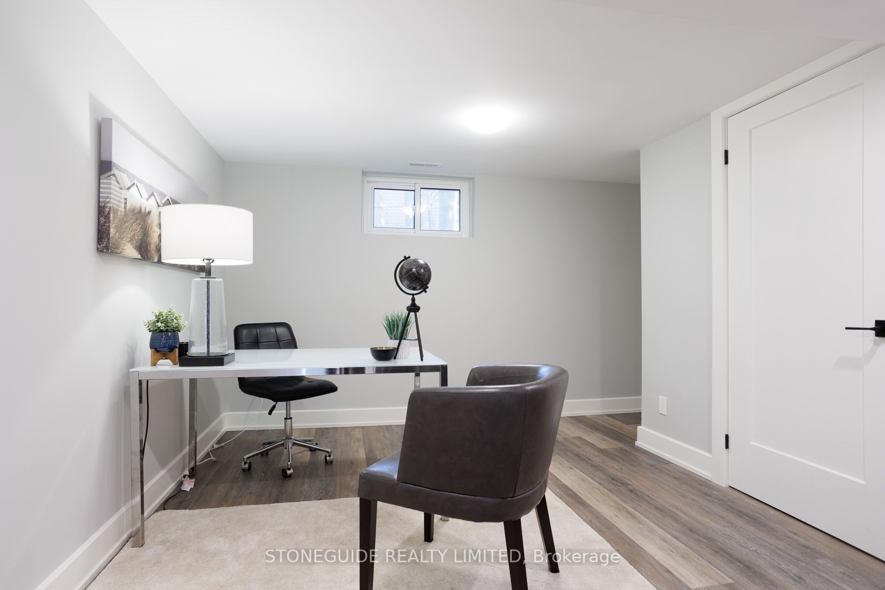 6 Weller Cres