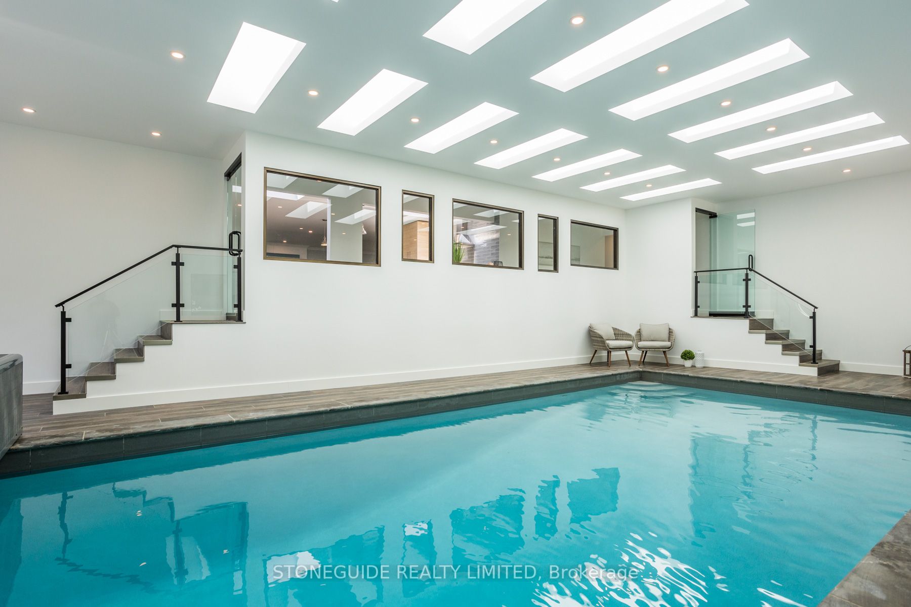 6 Weller Cres