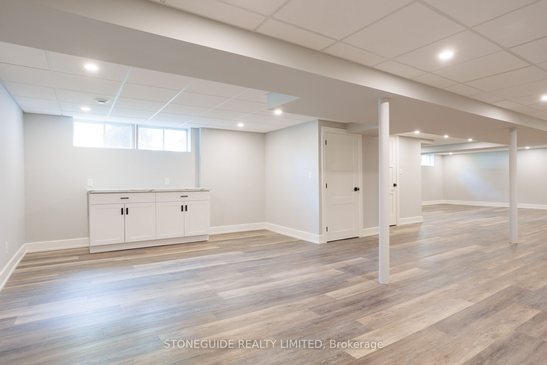 6 Weller Cres
