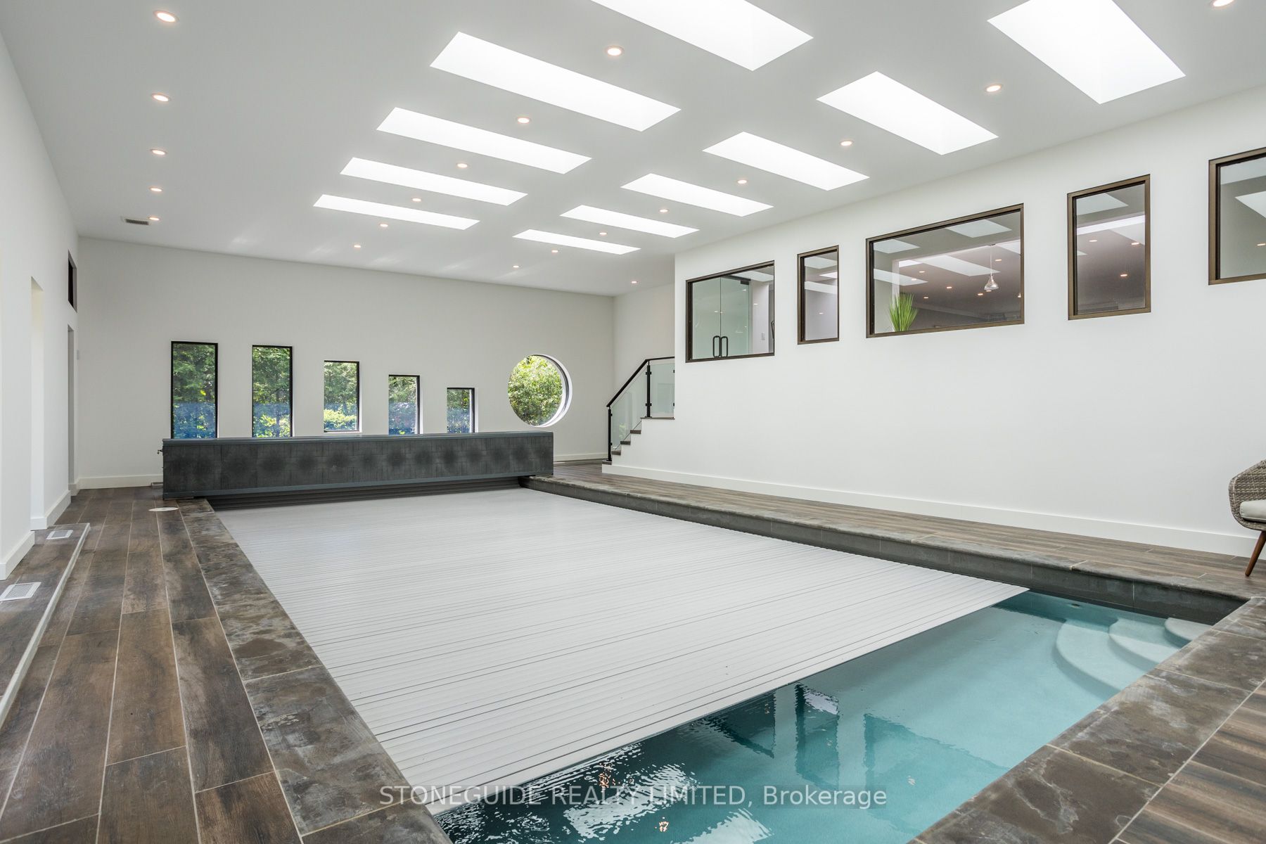 6 Weller Cres