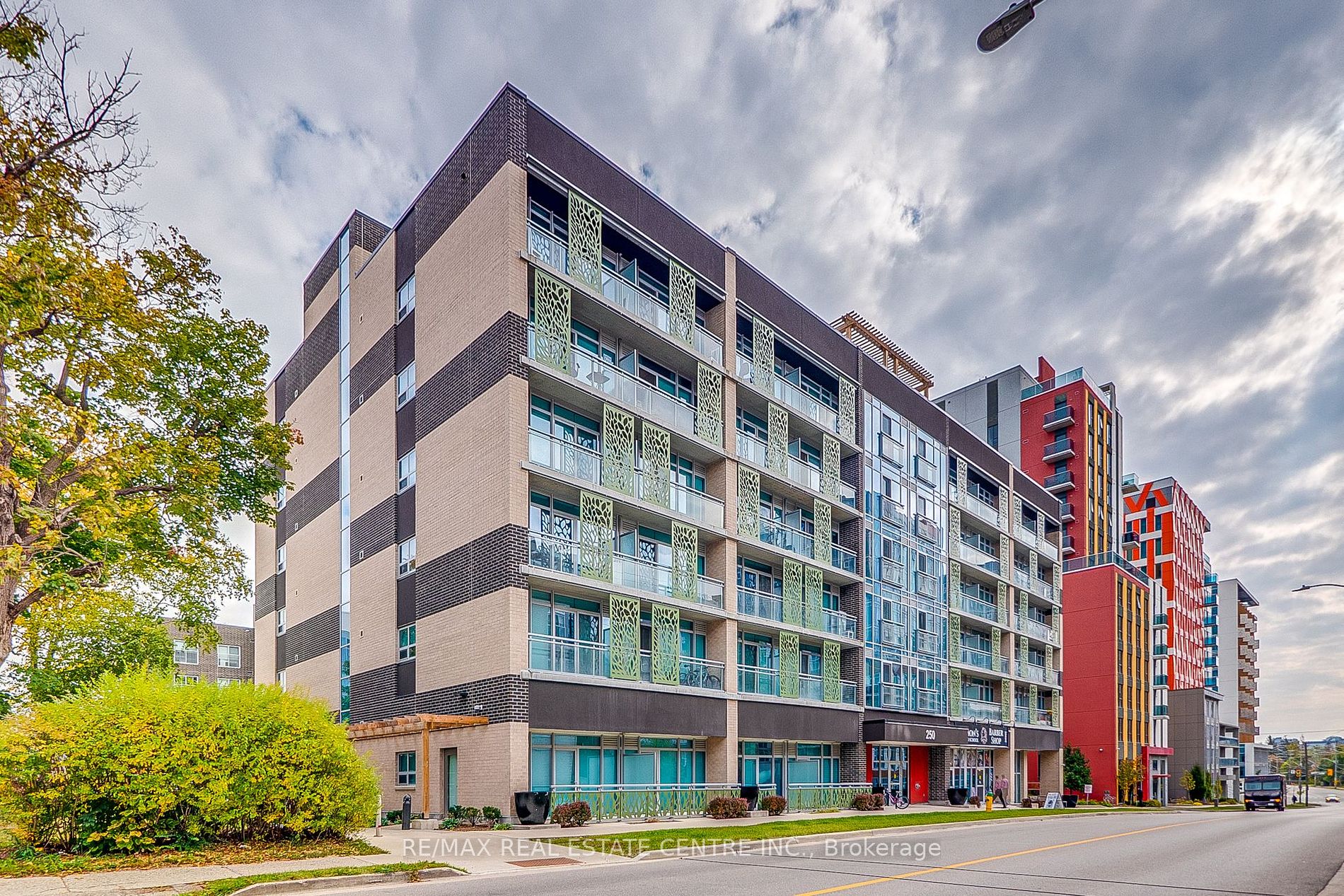 250 Albert St, #504