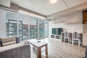 250 Albert St, #504