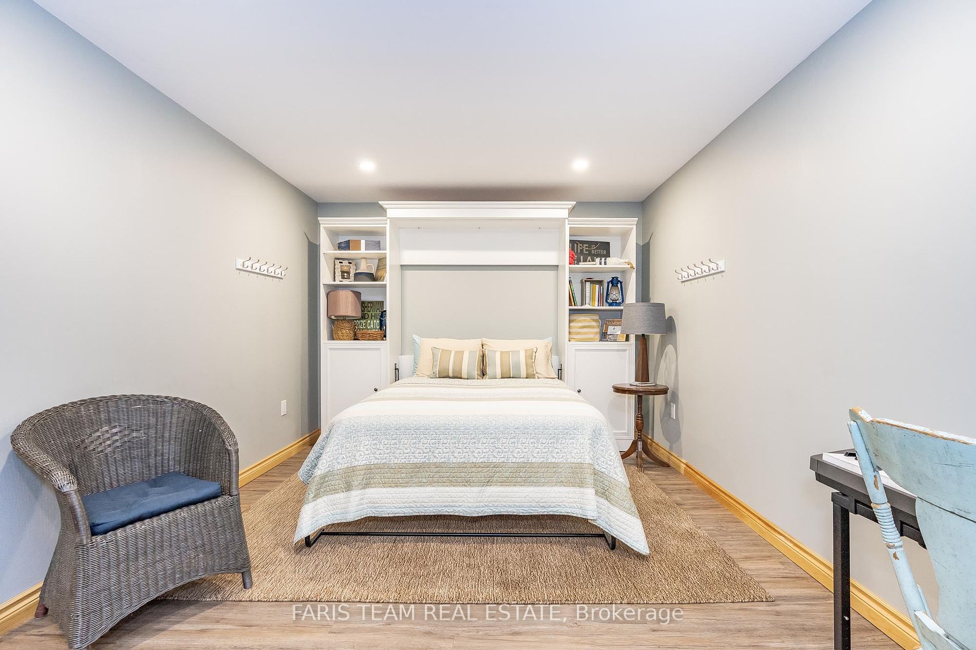 220 Kamenni Bay Road