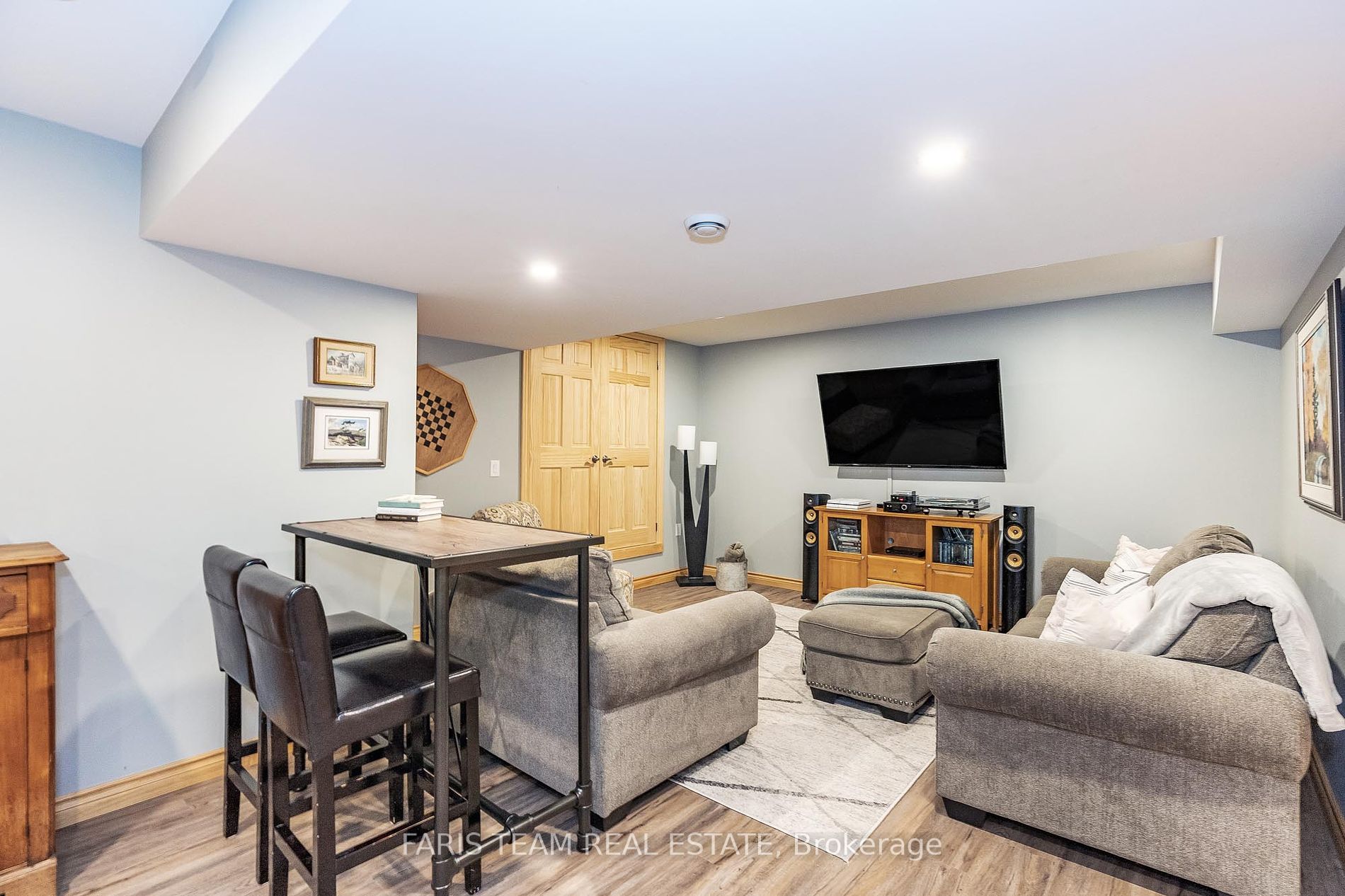 220 Kamenni Bay Road