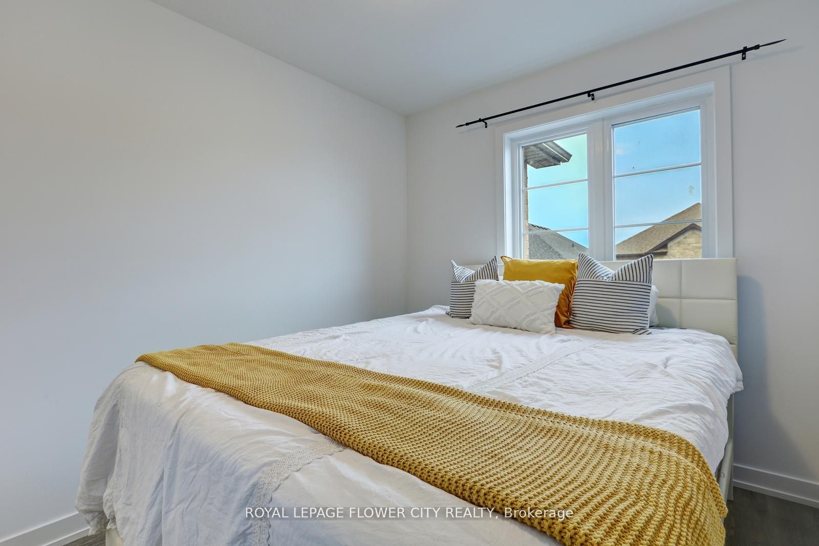 205 West Oak Tr, #16