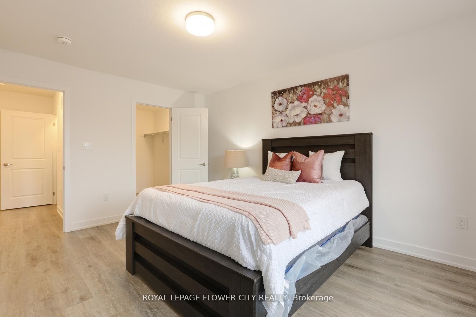 205 West Oak Tr, #16