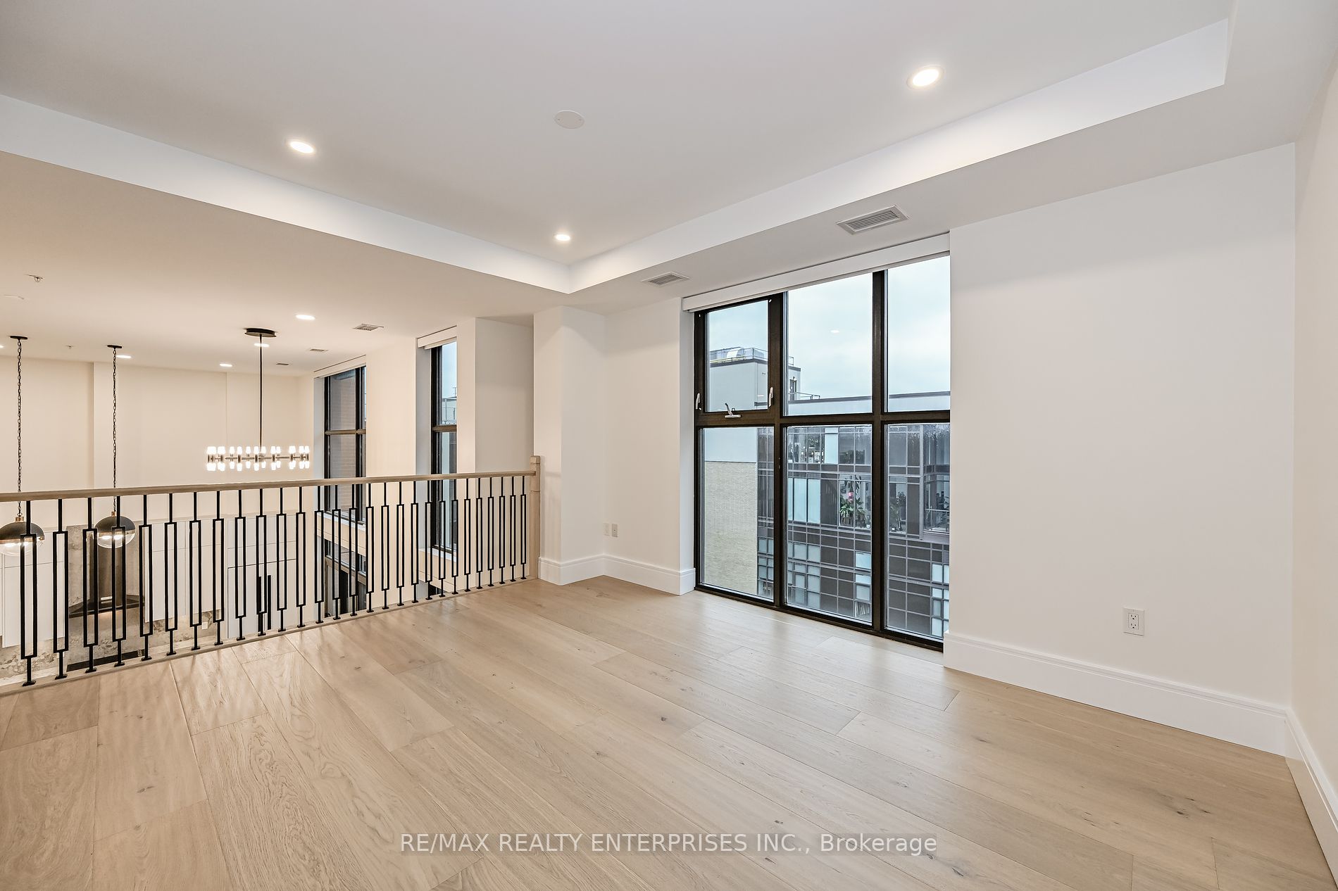 112 King Street E, ##PH05