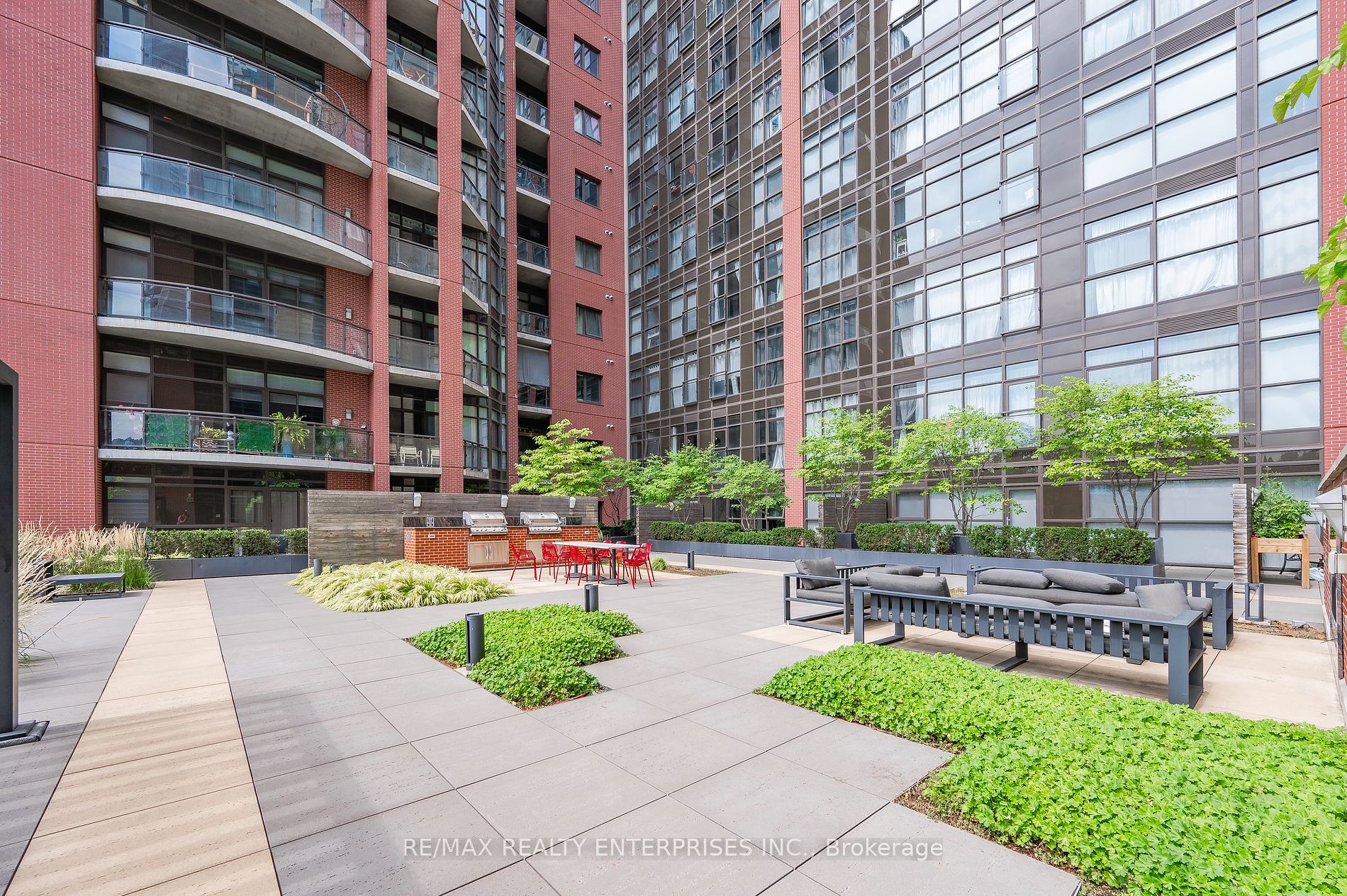 112 King Street E, ##PH05