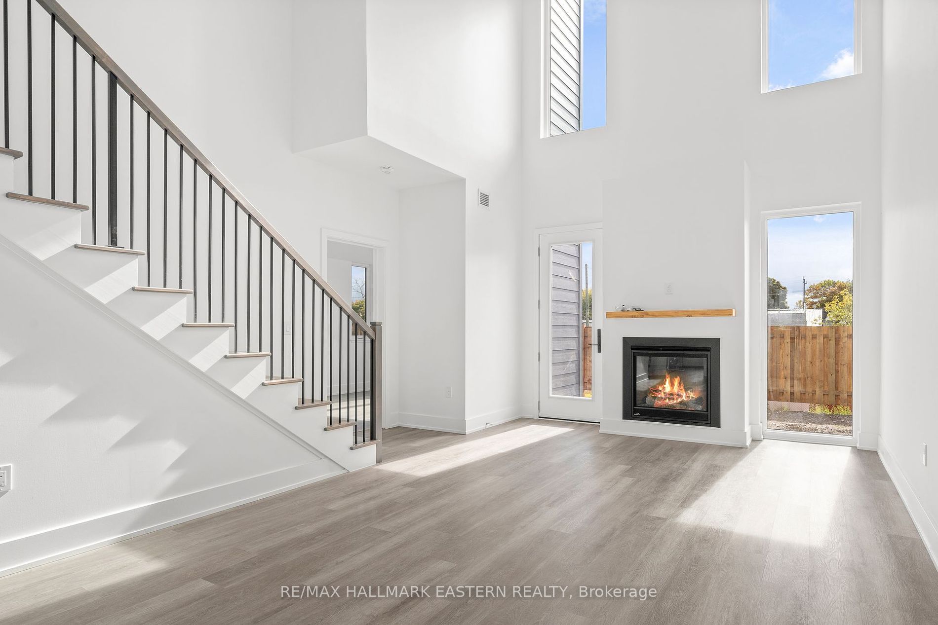 19 West Street N, #5