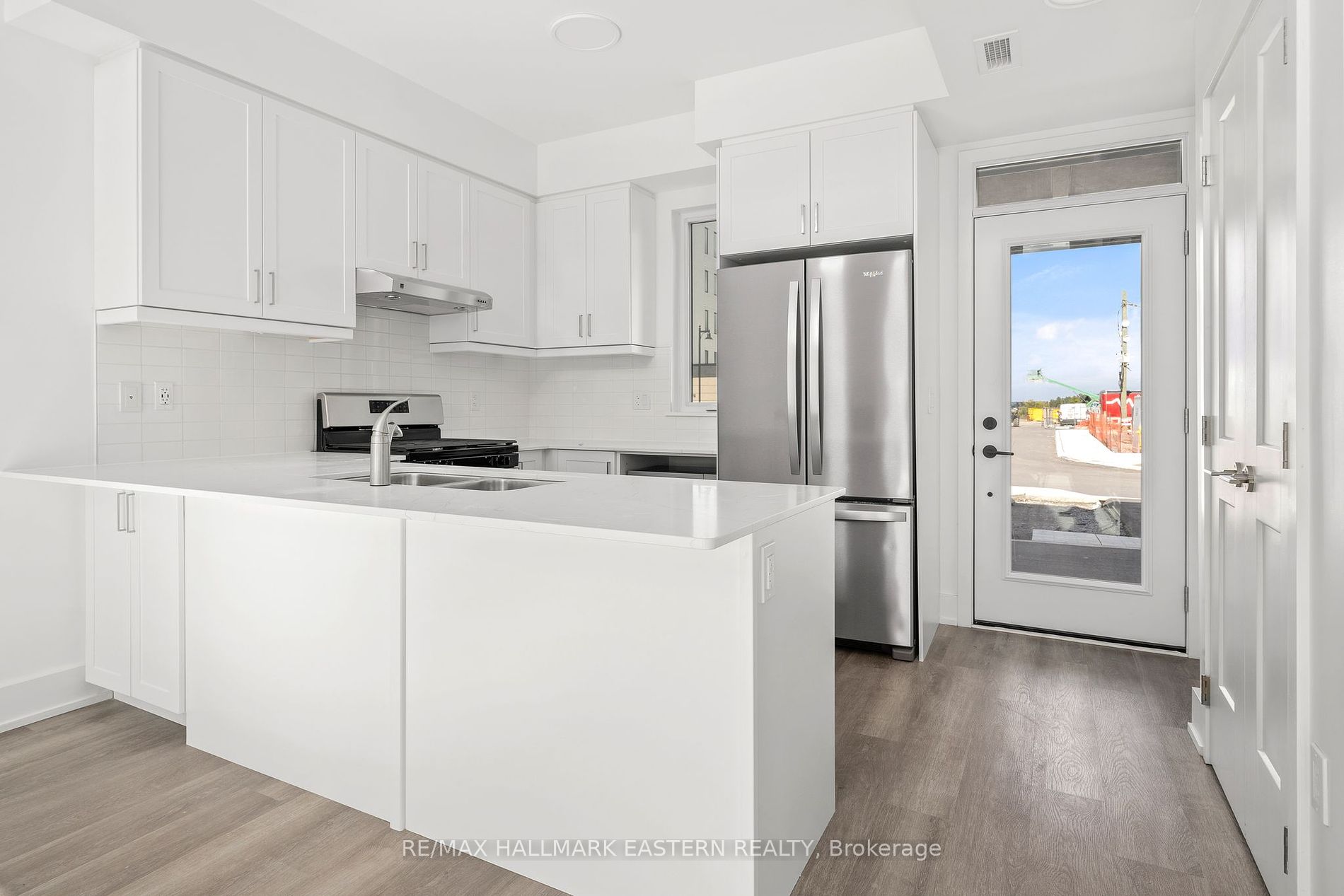 19 West Street N, #5