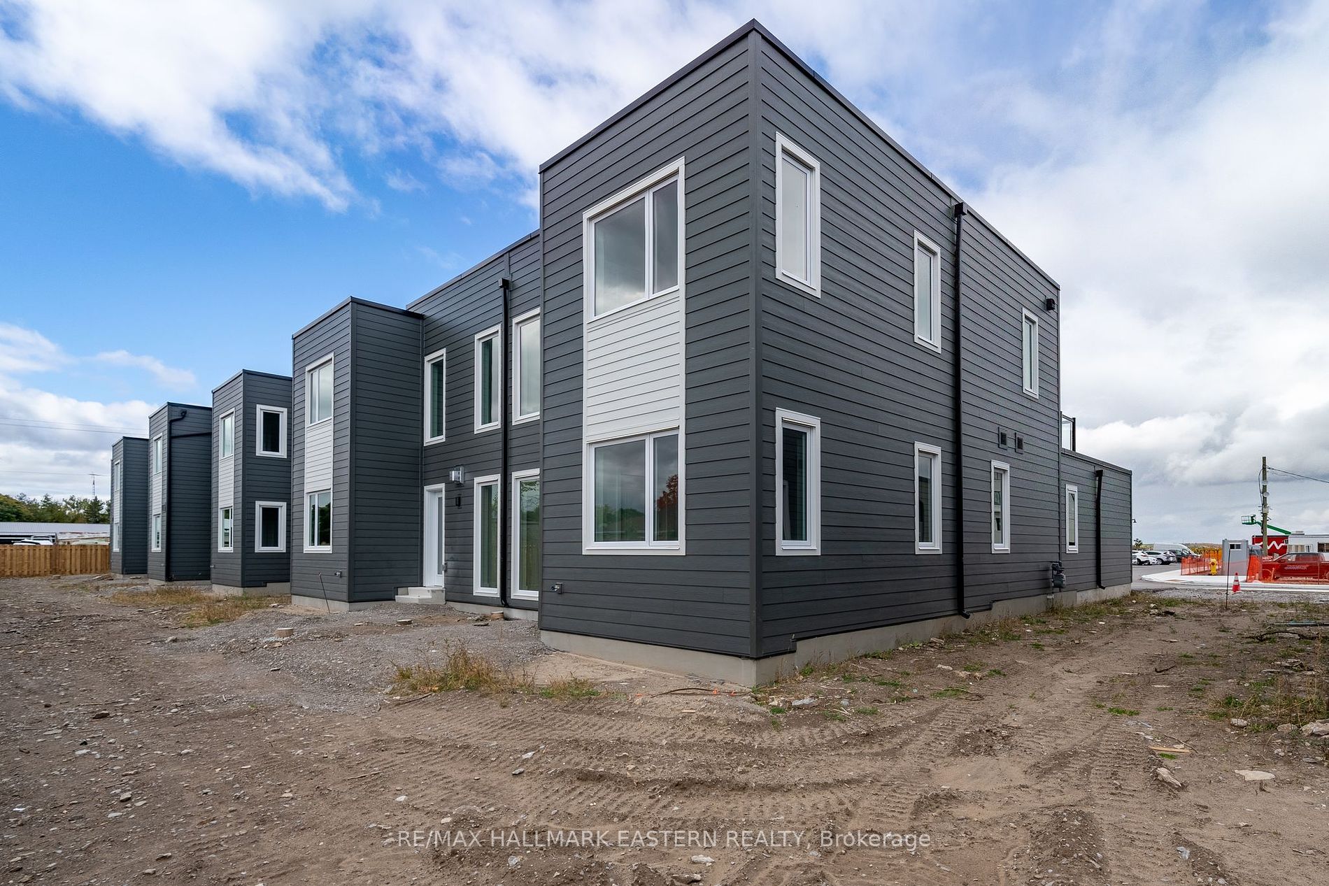 19 West Street N, #5
