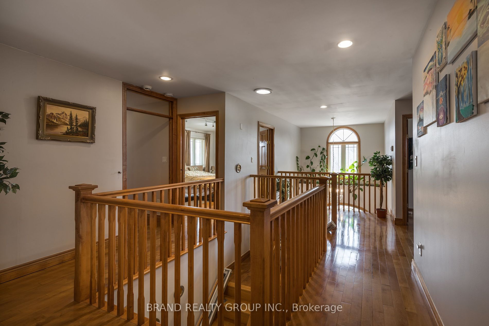910 26th Street E
