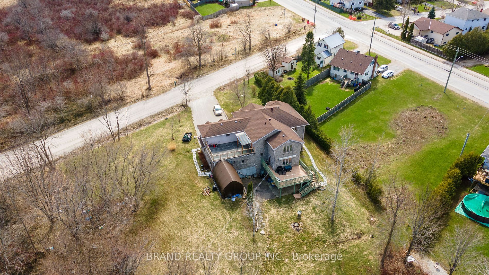 910 26th Street E