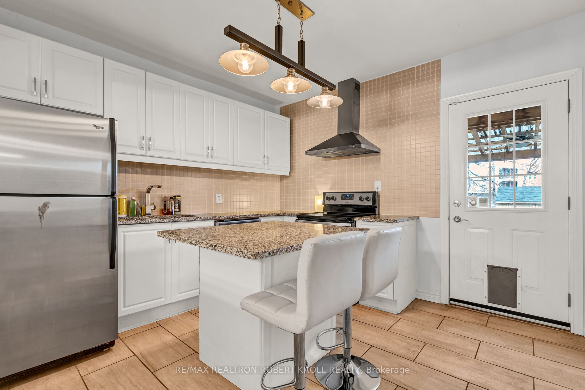17 Avalon Pl