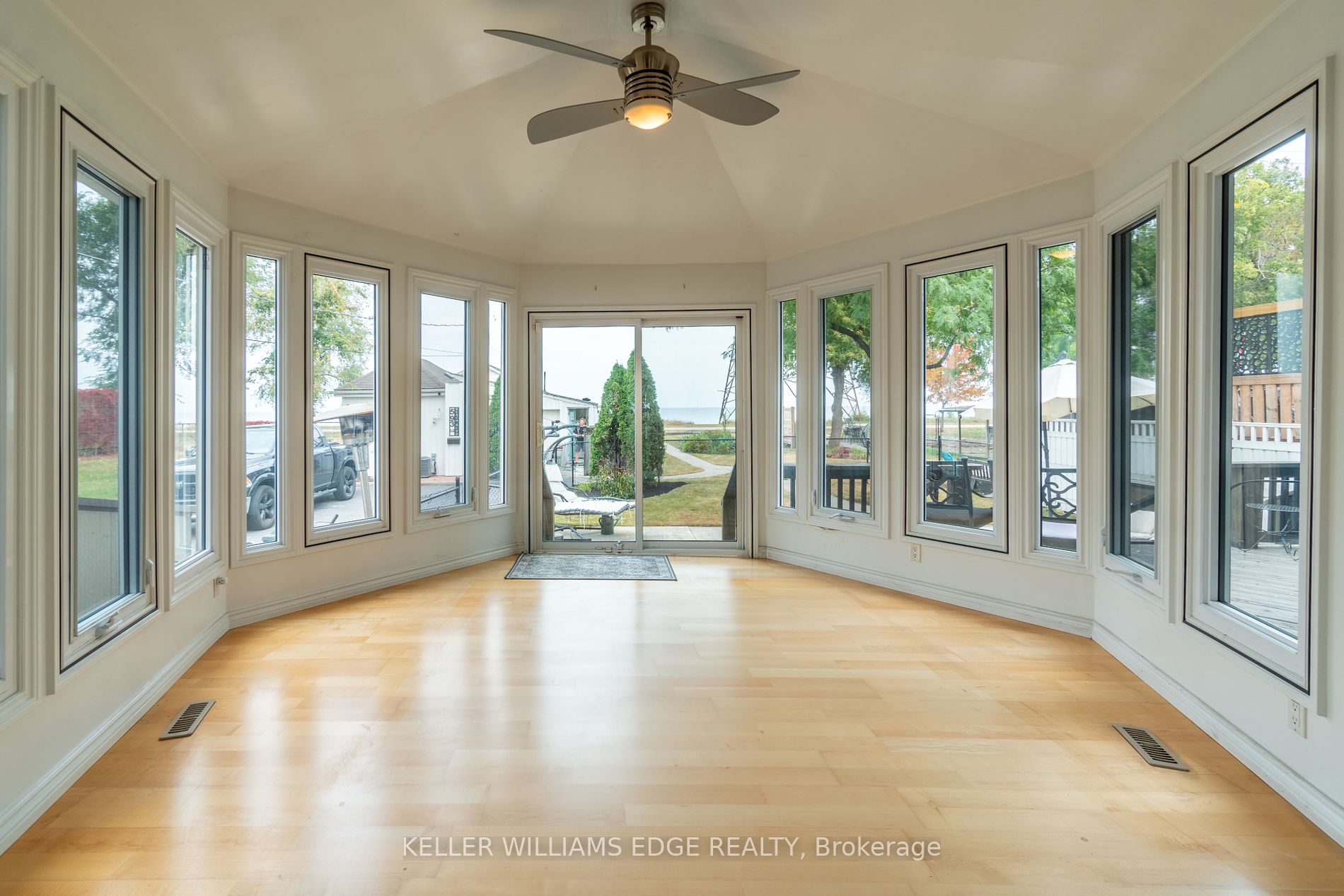 593 Beach Blvd